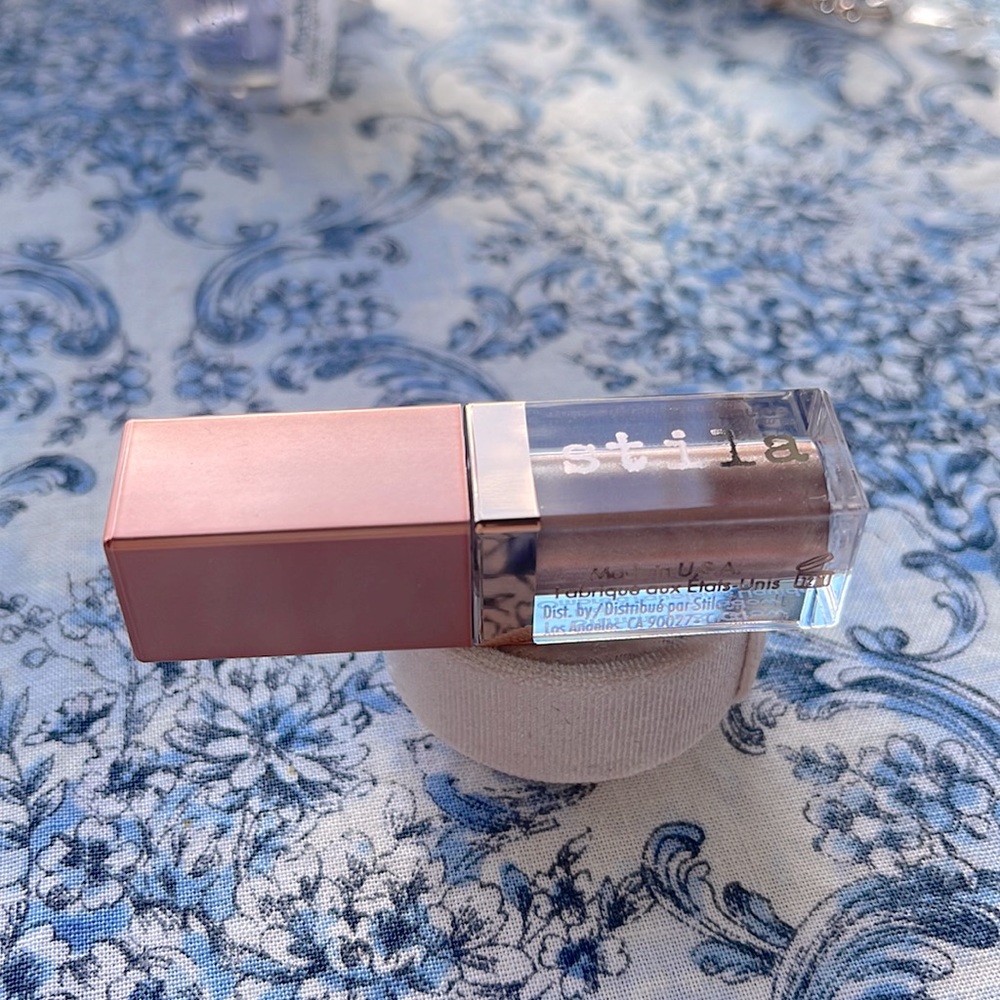STILA Shimmer and Glow Kitten